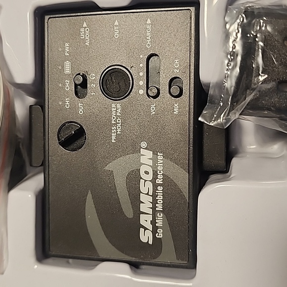 Samson Go Mic Mobile Wireless System - Picture 2 of 3